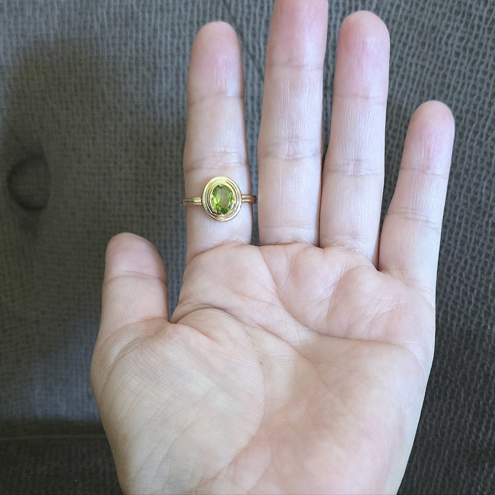 Shivam Oval Cut Peridot💚 Ring💍 - NWT - Picture 14 of 16